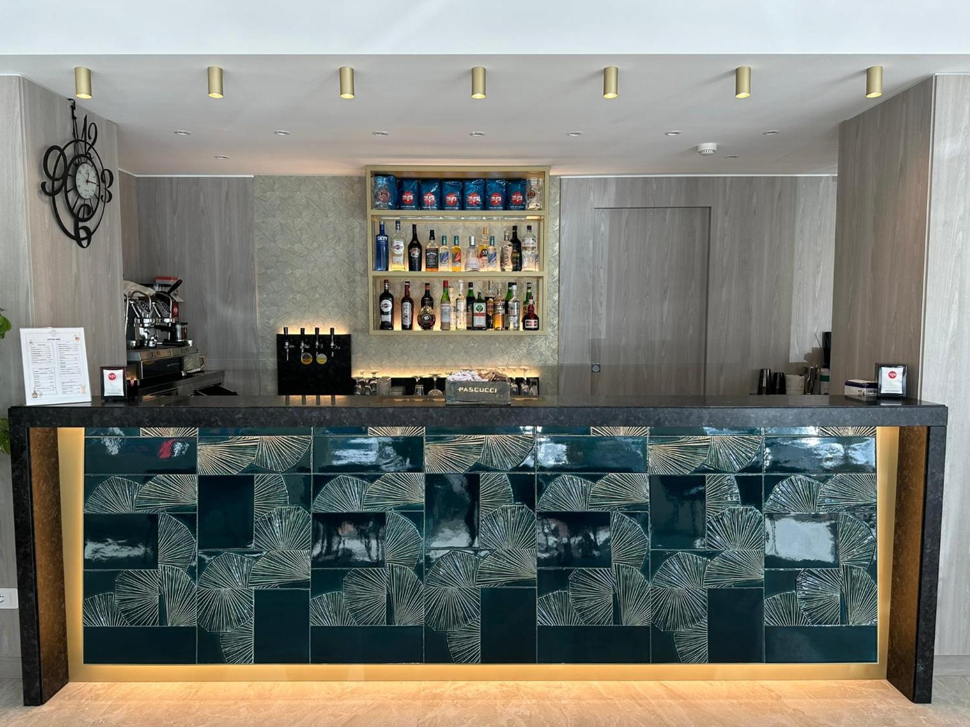 Hotel Tropic - Fronte Mare Riccione Bagian luar foto