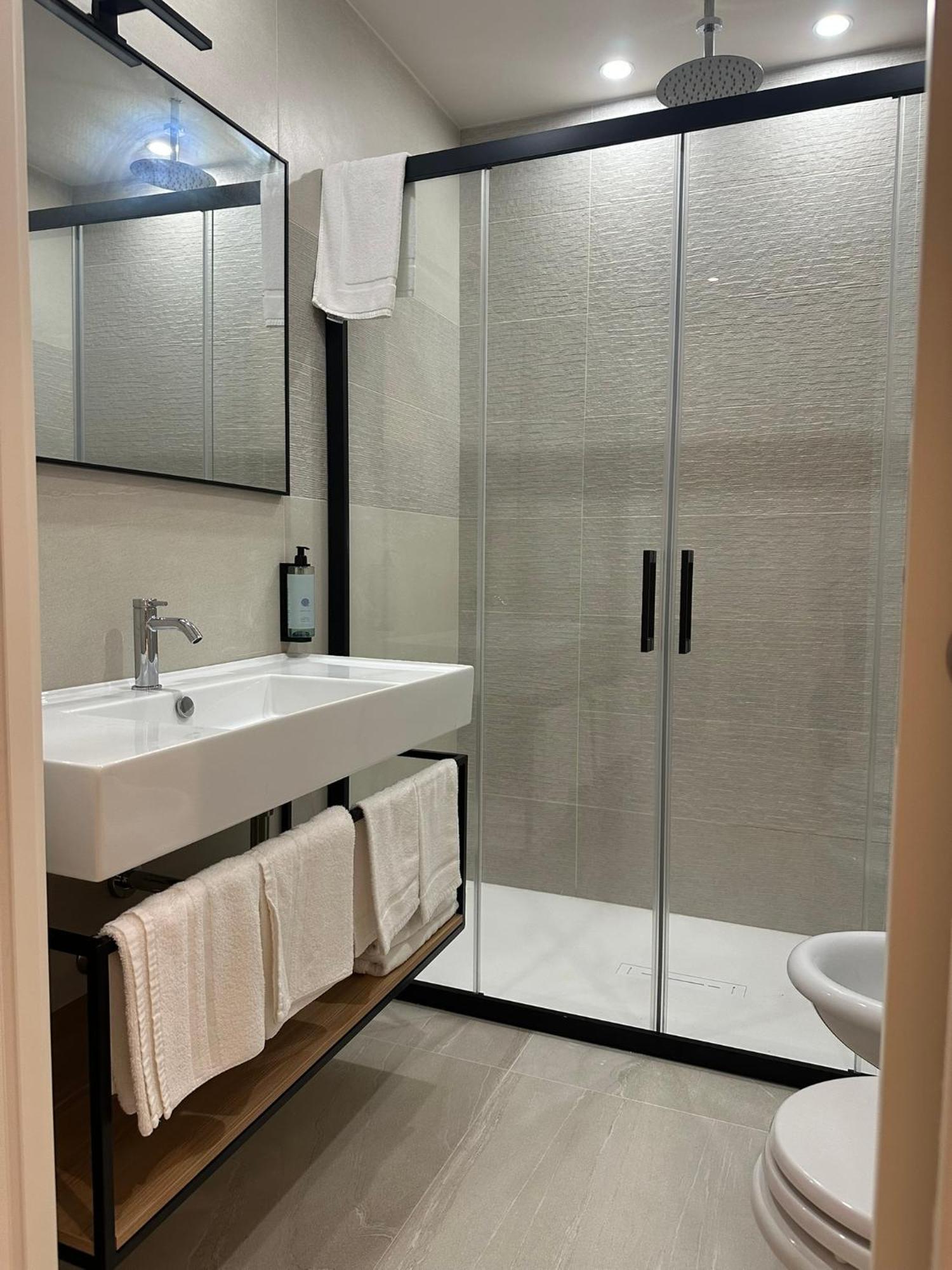 Hotel Tropic - Fronte Mare Riccione Bagian luar foto